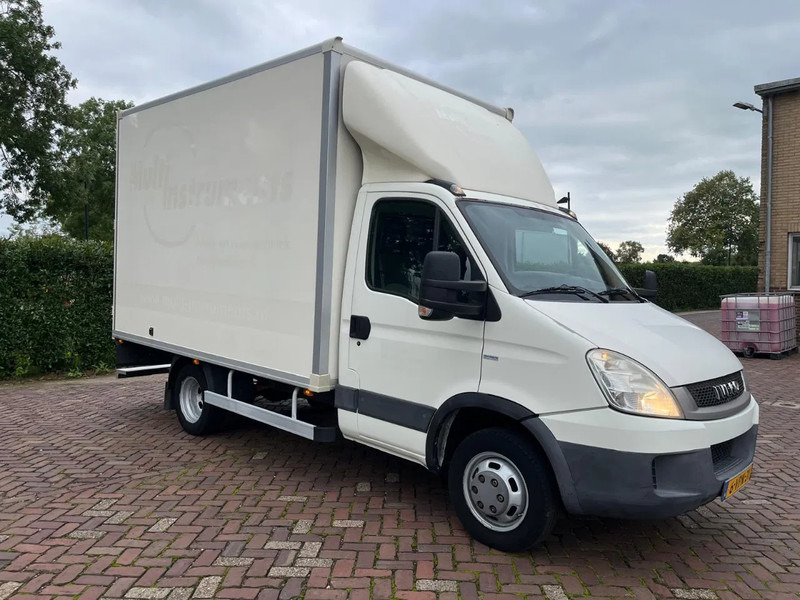 Iveco Daily 40 C14 - Fourgon grand volume: photos 5 Iveco Daily 40 C14 - Fourgon grand volume: photos 5