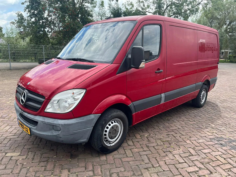 Mercedes-Benz Sprinter 313 L2H1 - Fourgon utilitaire: photos 1 Mercedes-Benz Sprinter 313 L2H1 - Fourgon utilitaire: photos 1