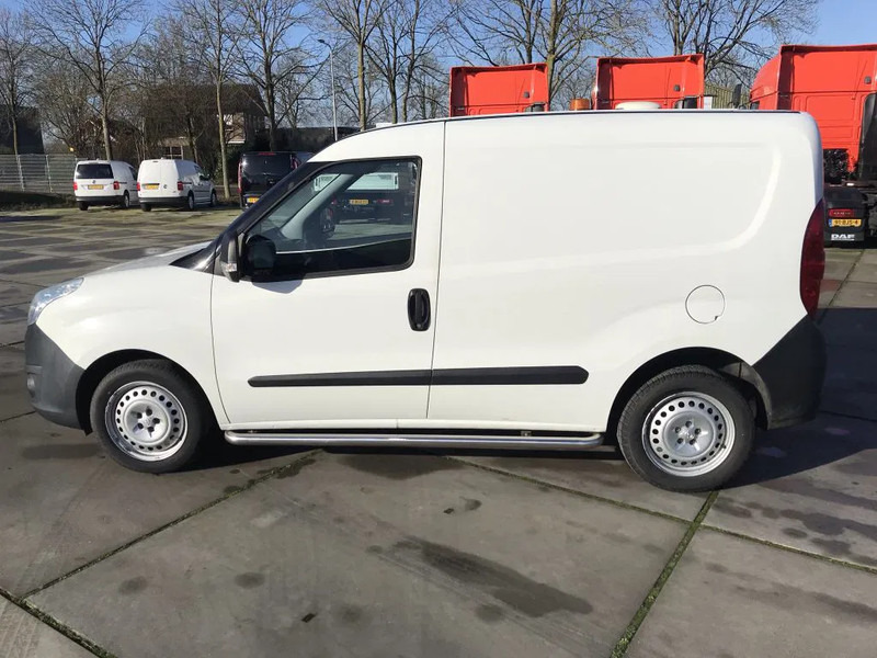Opel Combo 1.6 CDTI - Fourgon utilitaire: photos 4 Opel Combo 1.6 CDTI - Fourgon utilitaire: photos 4