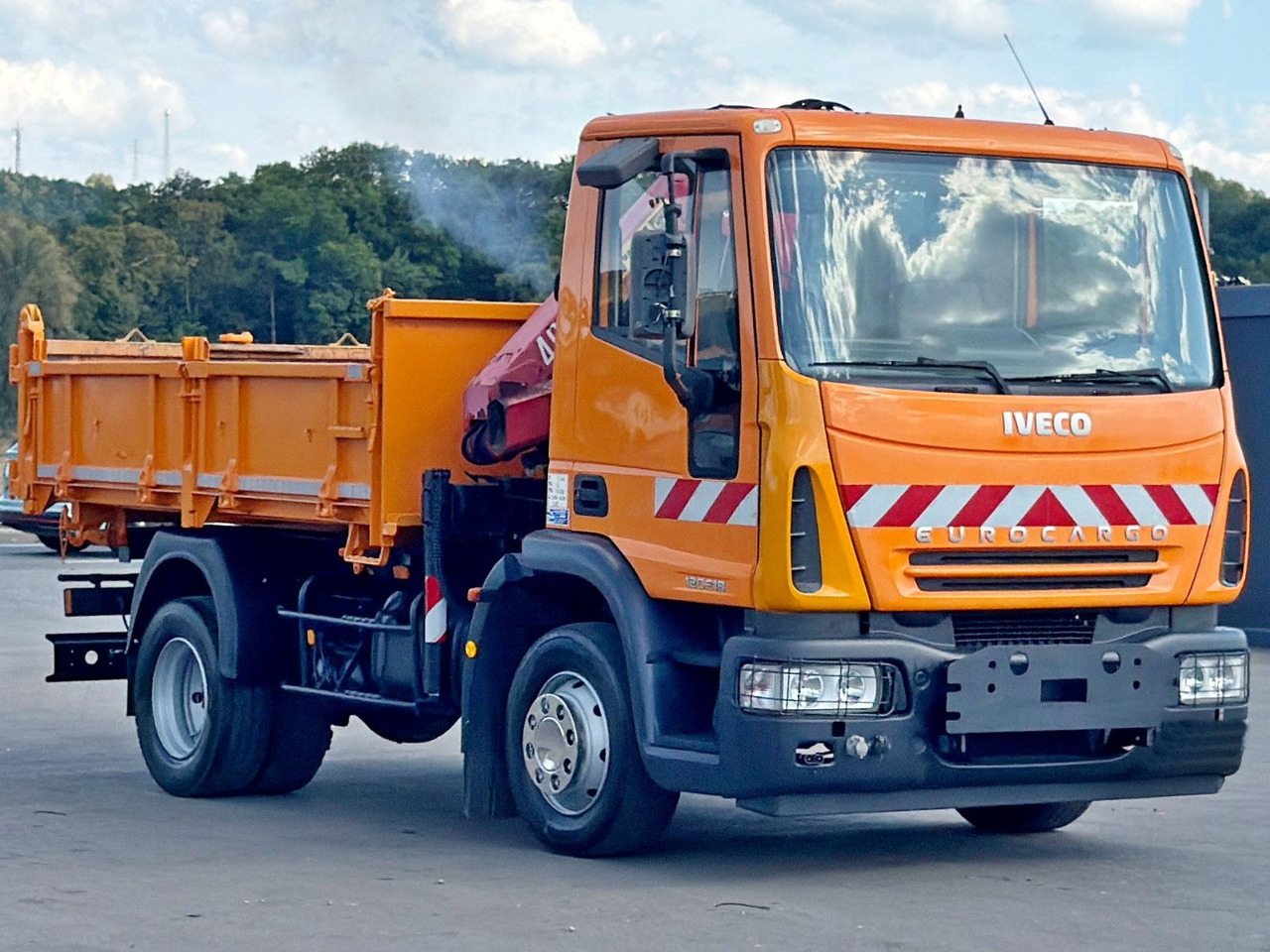 Iveco EUROCARGO 120E18 * HMF 403 K1 * TOPZUSTAND - Camion grue, Camion benne: photos 3 Iveco EUROCARGO 120E18 * HMF 403 K1 * TOPZUSTAND - Camion grue, Camion benne: photos 3