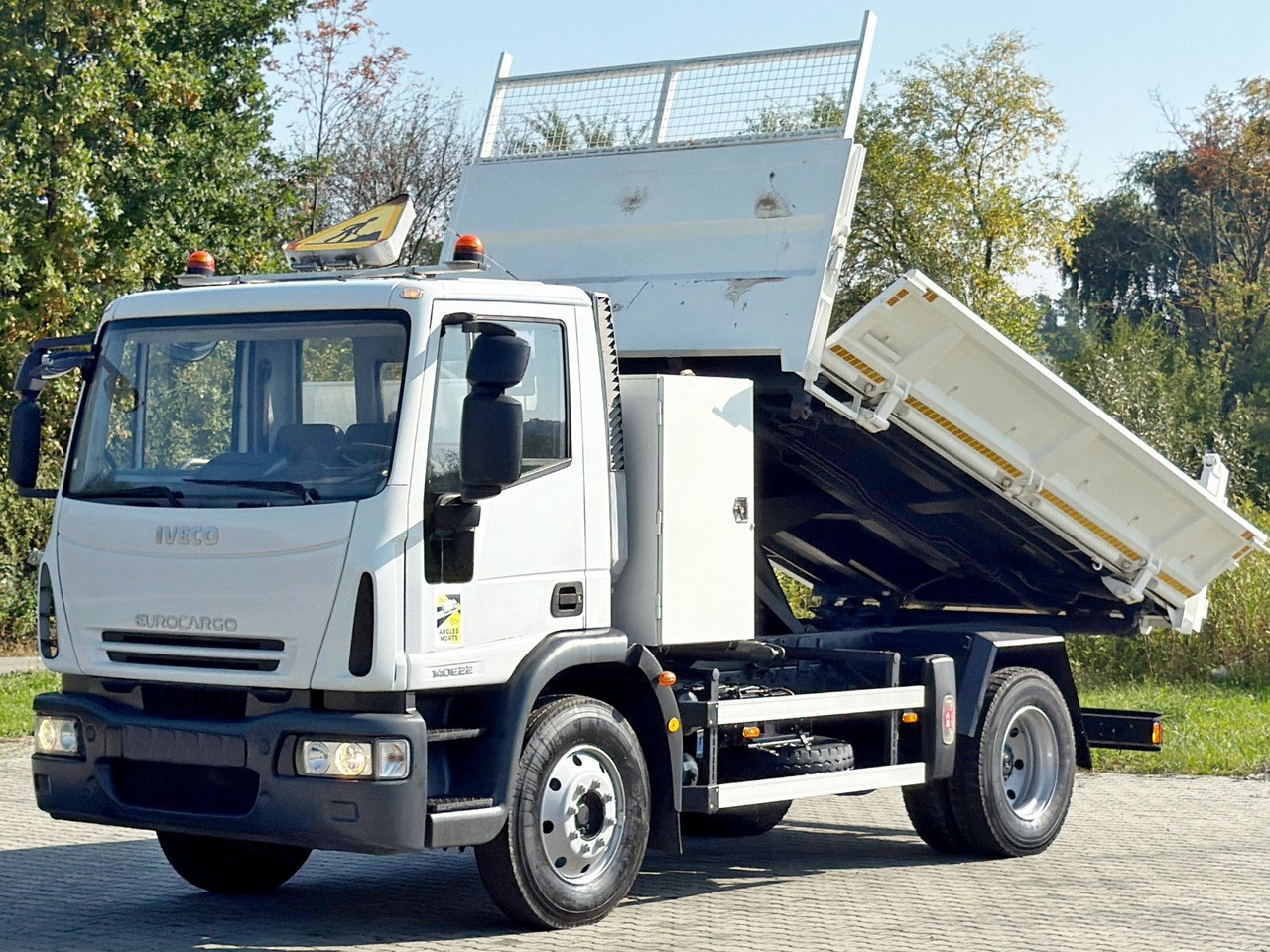 Iveco EUROCARGO 140E22* KIPPER 5,00 m* TOPZUSTAND - Camion benne: photos 3 Iveco EUROCARGO 140E22* KIPPER 5,00 m* TOPZUSTAND - Camion benne: photos 3