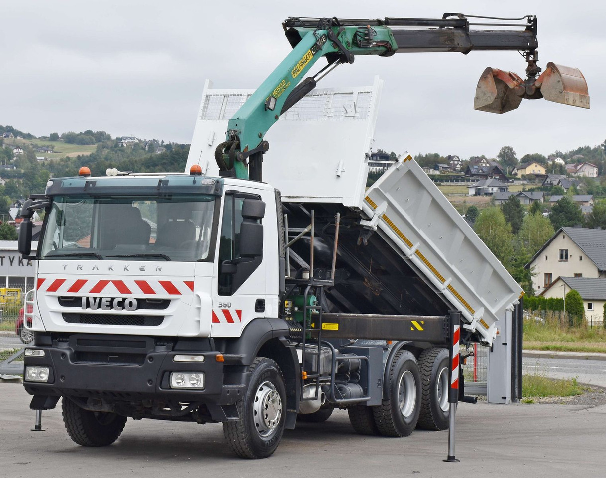 Iveco TRAKKER 360 * Kipper 5,20m* PK 16502 / FUNK*6x4 - Camion benne, Camion grue: photos 3 Iveco TRAKKER 360 * Kipper 5,20m* PK 16502 / FUNK*6x4 - Camion benne, Camion grue: photos 3