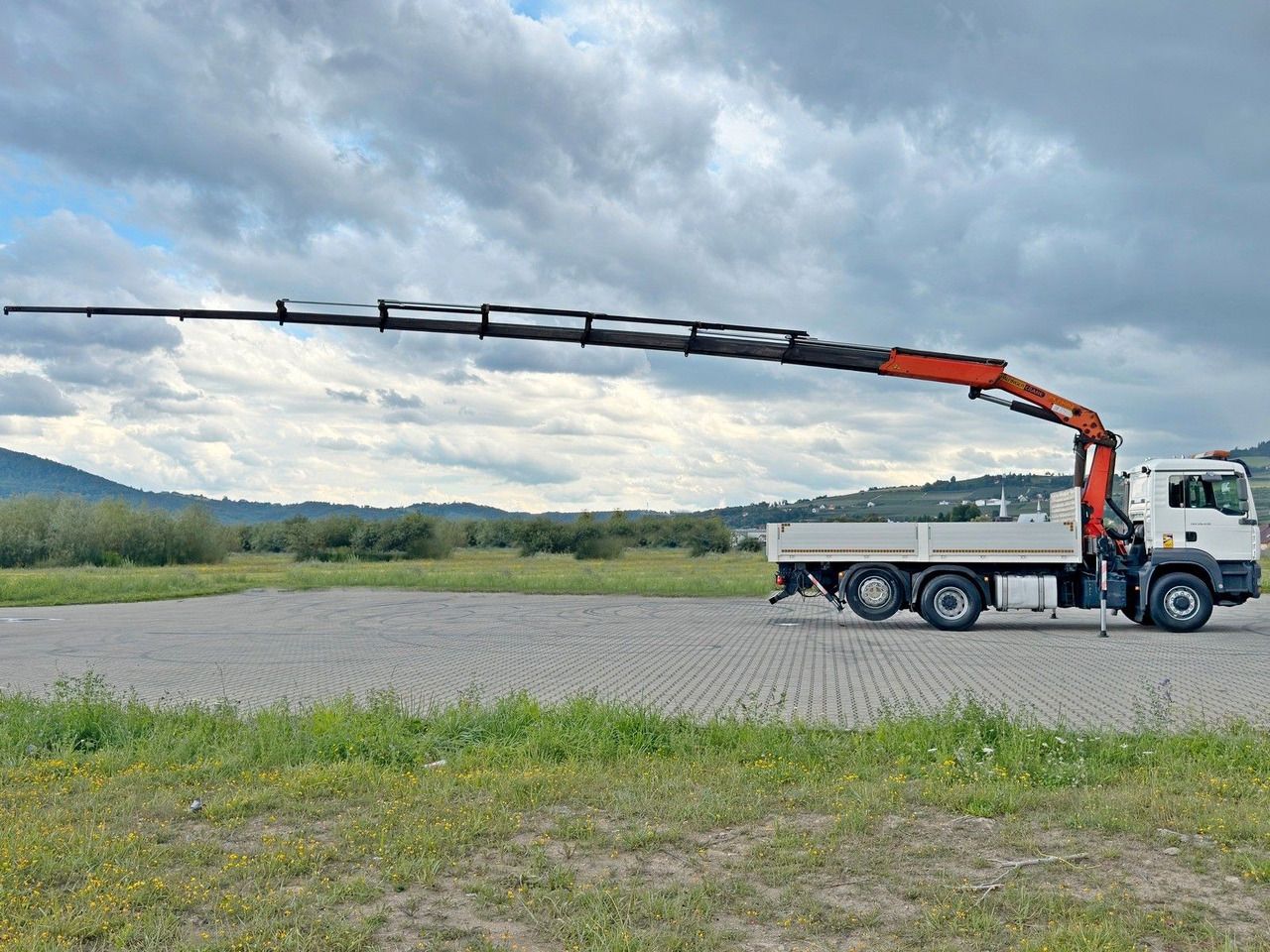 MAN TGA 26.430 Pritsche 5,50m + KRAN+ FUNK/6-4H2 MAN TGA 26.430 * PK 23002 + FUNK/6-4H2 - Camion grue: photos 5 MAN TGA 26.430 Pritsche 5,50m + KRAN+ FUNK/6-4H2 MAN TGA 26.430 * PK 23002 + FUNK/6-4H2 - Camion grue: photos 5