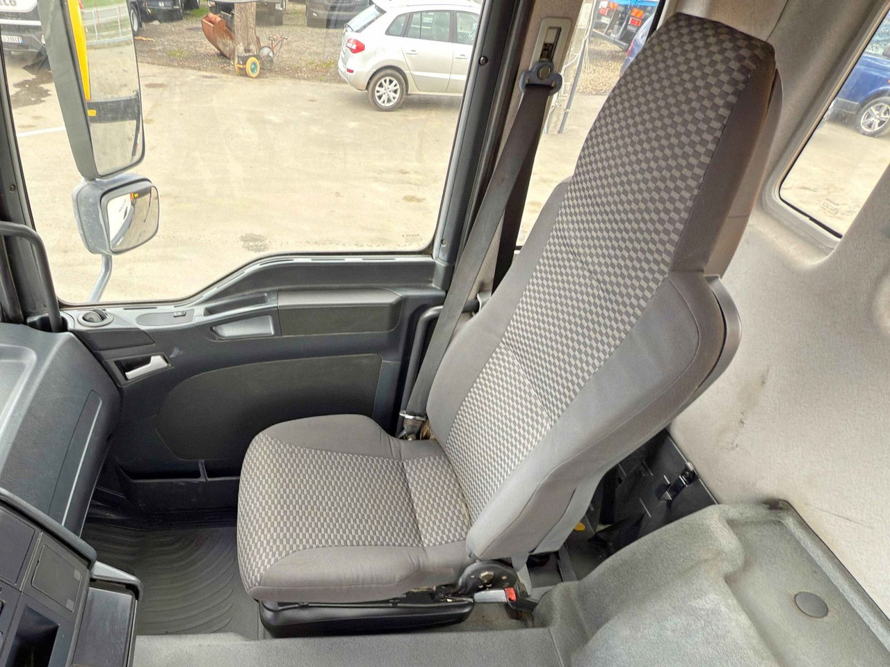 MAN TGA 33.350 * PK 12000  *6x4 * TOPZUSTAND en leasing occasion MAN TGA 33.350 * PK 12000  *6x4 * TOPZUSTAND: photos 9