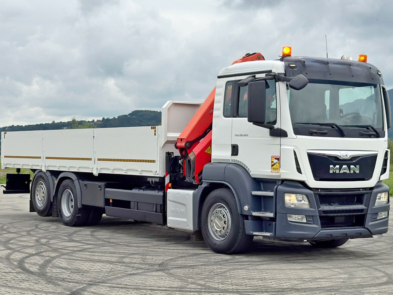 MAN TGS 26.320*PRITSCHE 7,50m /PK 19.001 SLD + FUNK - Camion grue: photos 3 MAN TGS 26.320*PRITSCHE 7,50m /PK 19.001 SLD + FUNK - Camion grue: photos 3
