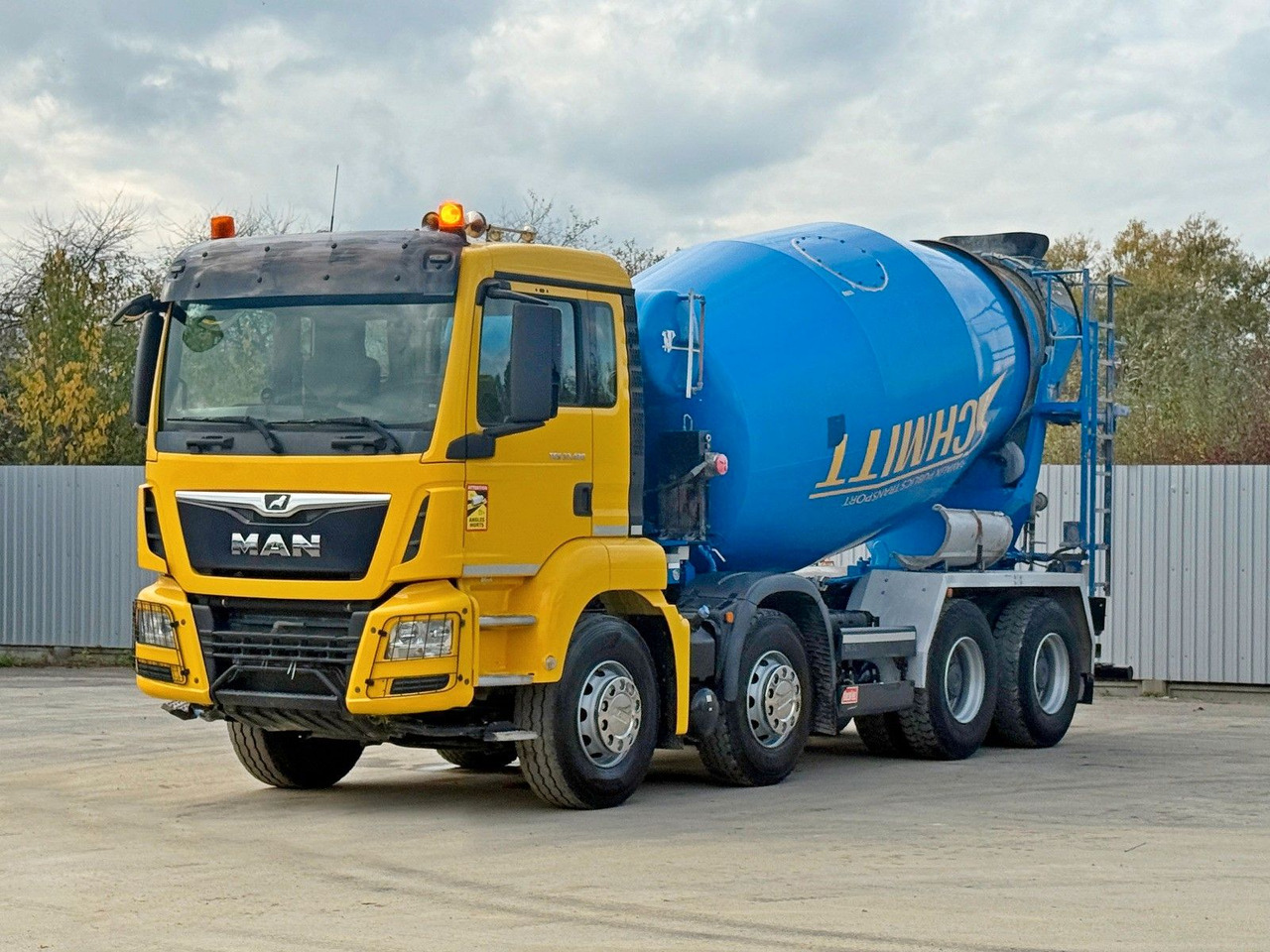 MAN TGS 32.420 * BETONMISCHER / 8x4 - Camion malaxeur: photos 2 MAN TGS 32.420 * BETONMISCHER / 8x4 - Camion malaxeur: photos 2