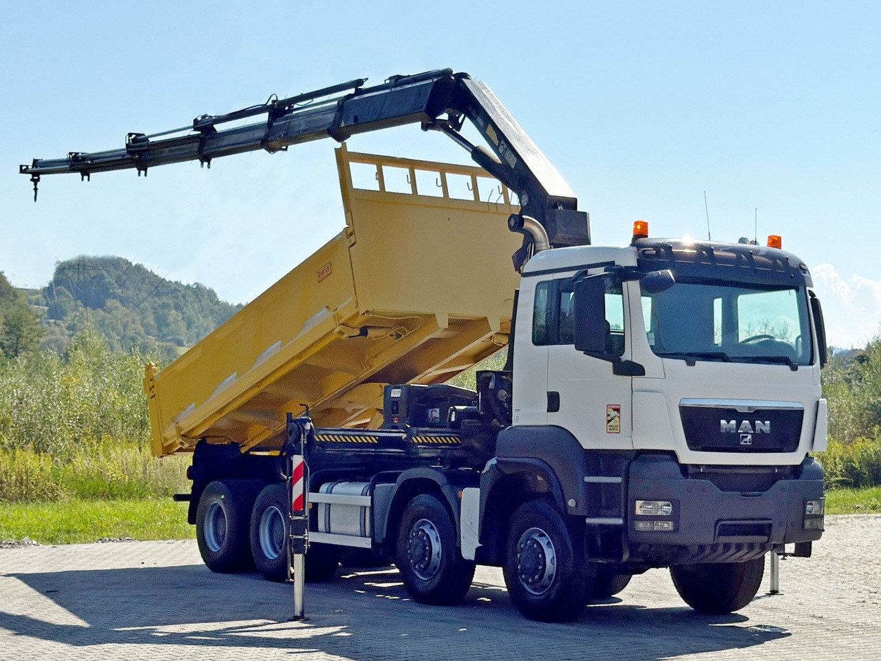 MAN TGS 32.510 * HIAB 288 EP - 5HIDUO/ FUNK * 8x8 - Camion benne, Camion grue: photos 2 MAN TGS 32.510 * HIAB 288 EP - 5HIDUO/ FUNK * 8x8 - Camion benne, Camion grue: photos 2