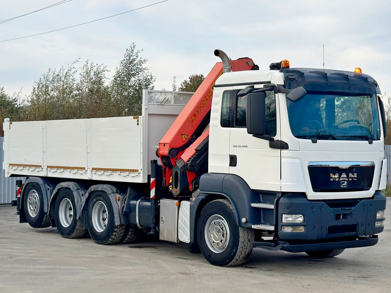 MAN TGS 35.440 * PALFINGER PK 33002 EH +FUNK / 8x4 - Camion grue: photos 3 MAN TGS 35.440 * PALFINGER PK 33002 EH +FUNK / 8x4 - Camion grue: photos 3