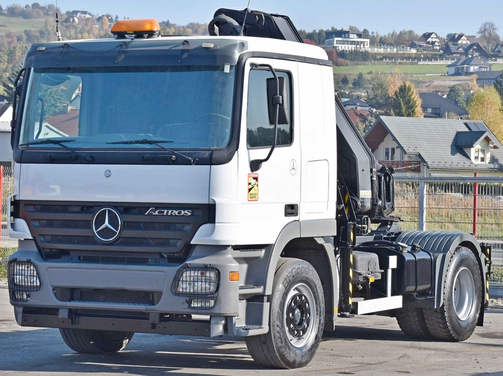 Mercedes-Benz ACTROS 1844 * Sattelzugmaschine *HIAB 330-5/FUNK Mercedes-Benz ACTROS 1844 * Sattelzugmaschine *HIAB 330-5/FUNK - Camion grue, Tracteur routier: photos 4 Mercedes-Benz ACTROS 1844 * Sattelzugmaschine *HIAB 330-5/FUNK Mercedes-Benz ACTROS 1844 * Sattelzugmaschine *HIAB 330-5/FUNK - Camion grue, Tracteur routier: photos 4