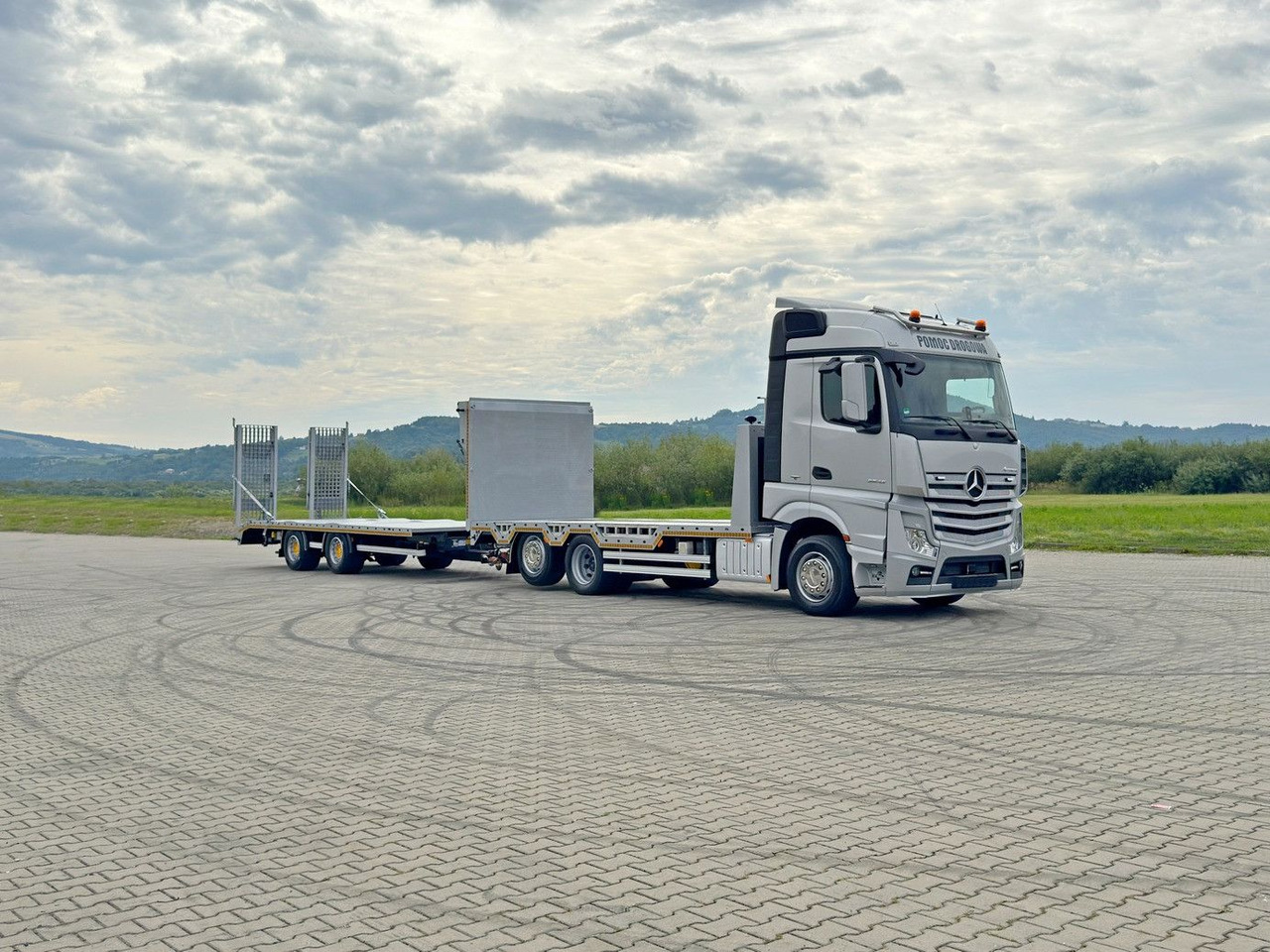 Mercedes-Benz ACTROS 2542 *ABSCHLEPPWAGEN 8,50m+Anhänger 7,32m - Remorqueuse: photos 2 Mercedes-Benz ACTROS 2542 *ABSCHLEPPWAGEN 8,50m+Anhänger 7,32m - Remorqueuse: photos 2