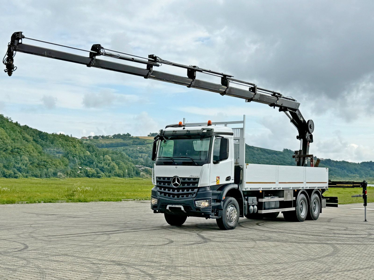 Mercedes-Benz ACTROS 2636 * HIAB 211 E-6 HIDUO/FUNK *6x4 - Camion grue: photos 2 Mercedes-Benz ACTROS 2636 * HIAB 211 E-6 HIDUO/FUNK *6x4 - Camion grue: photos 2