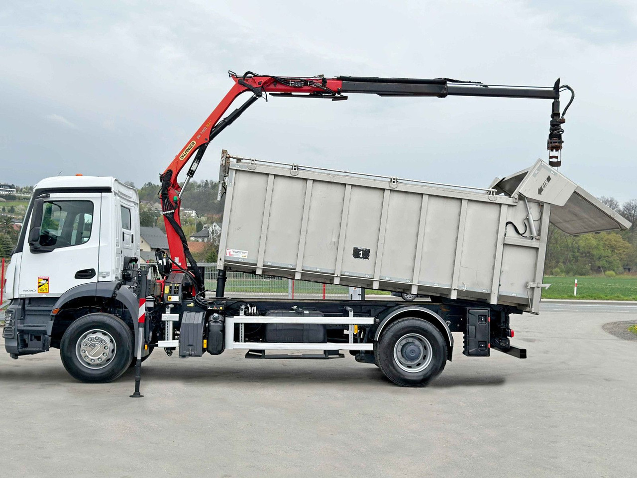 Mercedes-Benz AROCS 1830* KIPPER 5,00m * PK 7.501 SLD A + FUNK - Camion benne, Camion grue: photos 5 Mercedes-Benz AROCS 1830* KIPPER 5,00m * PK 7.501 SLD A + FUNK - Camion benne, Camion grue: photos 5