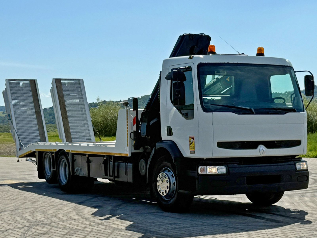 Renault KERAX 320 DCI* ABSCHLEPPWAGEN 7,35m + HIAB 140A - Remorqueuse: photos 4 Renault KERAX 320 DCI* ABSCHLEPPWAGEN 7,35m + HIAB 140A - Remorqueuse: photos 4