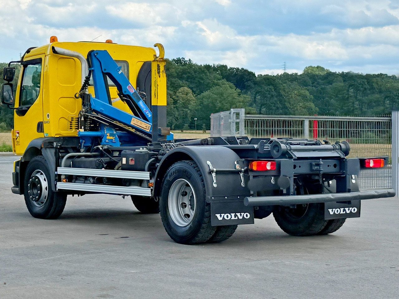 Camion ampliroll Volvo FL 240 * Abrollkipper * HMF 270 K2 * TOPZUSTAND: photos 7