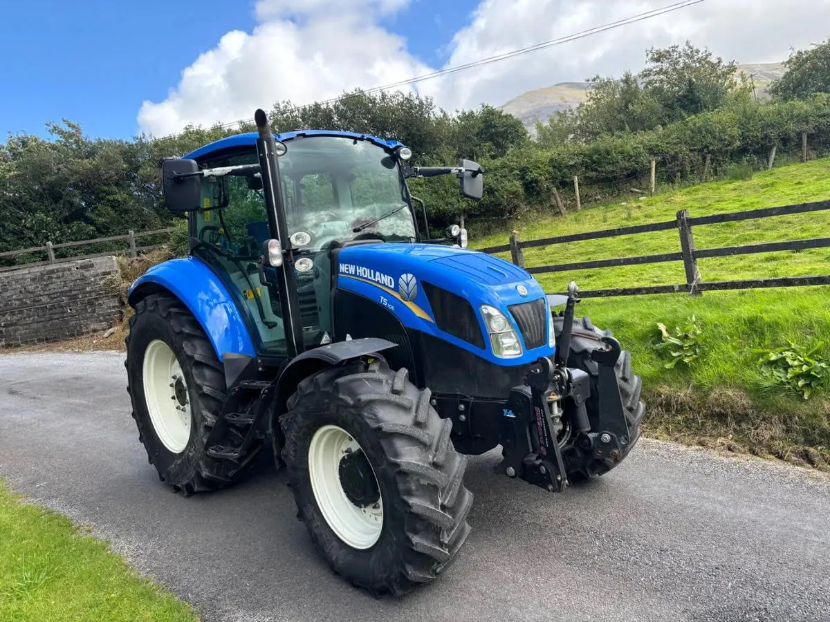2016 Newholland T5 105 - Tracteur agricole: photos 1 2016 Newholland T5 105 - Tracteur agricole: photos 1