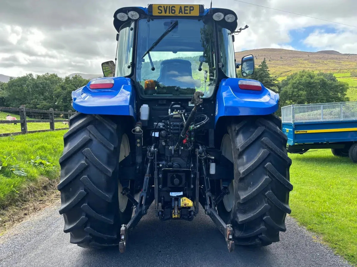 2016 Newholland T5 105 - Tracteur agricole: photos 5 2016 Newholland T5 105 - Tracteur agricole: photos 5