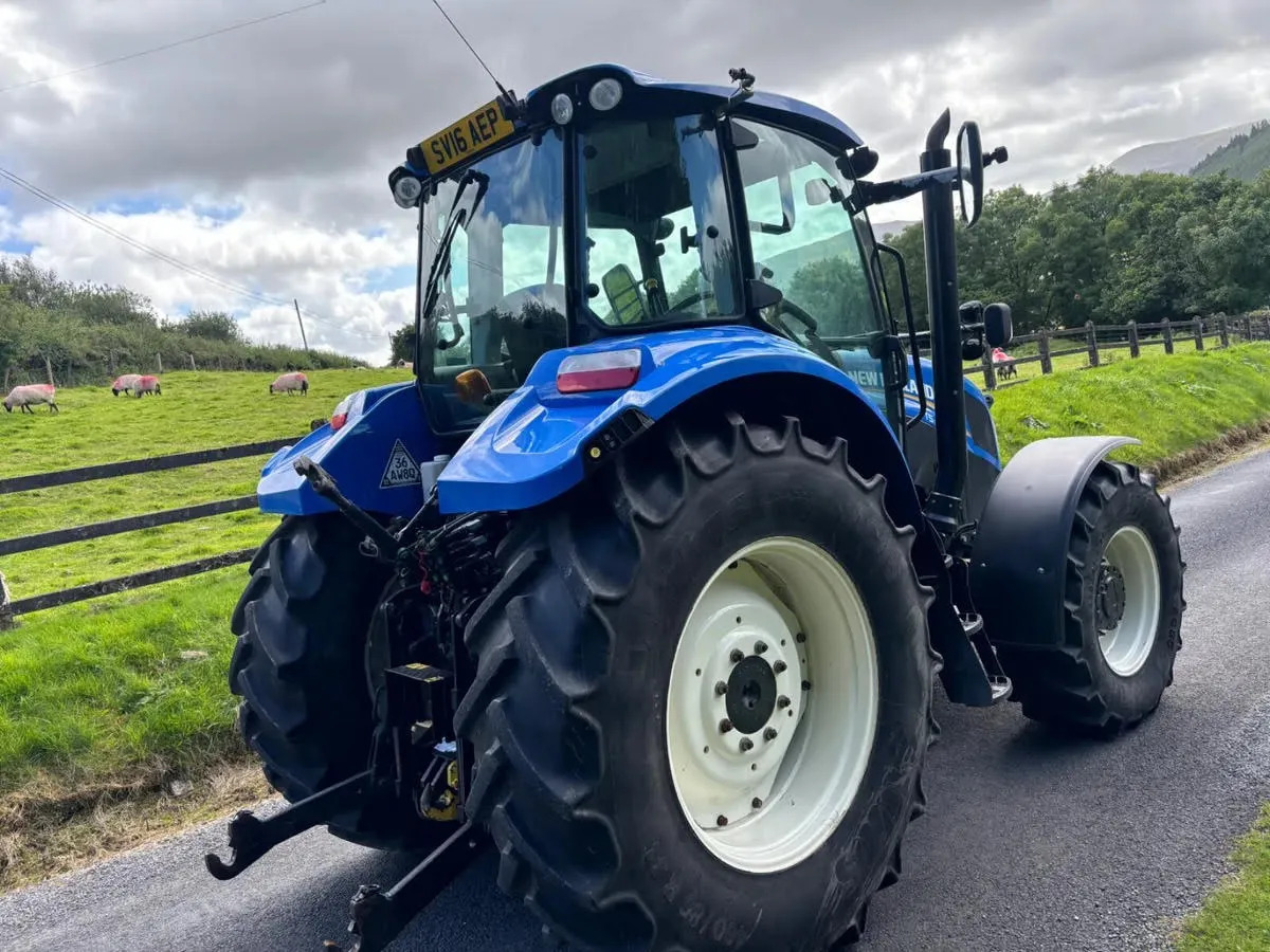 2016 Newholland T5 105 - Tracteur agricole: photos 4 2016 Newholland T5 105 - Tracteur agricole: photos 4