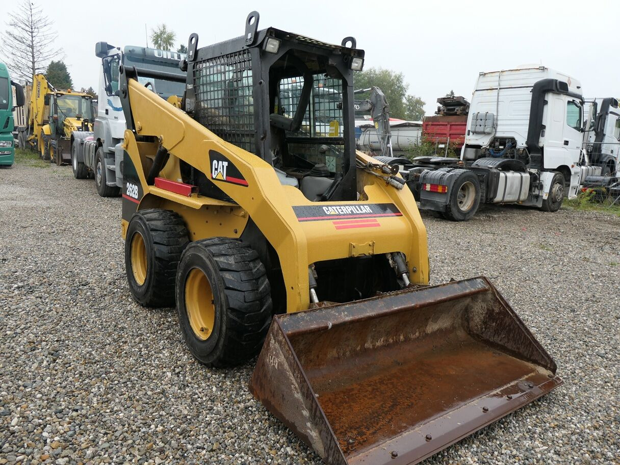 Caterpillar 262 B - Mini chargeuse: photos 1 Caterpillar 262 B - Mini chargeuse: photos 1