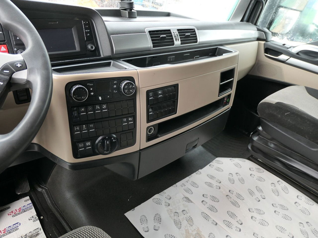 Camion porte-voitures MAN TGX 24 24.500: photos 26 Camion porte-voitures MAN TGX 24 24.500: photos 26