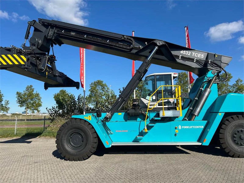 KONECRANES LIFTACE 4532 TCE5 - Reach stacker: photos 2 KONECRANES LIFTACE 4532 TCE5 - Reach stacker: photos 2