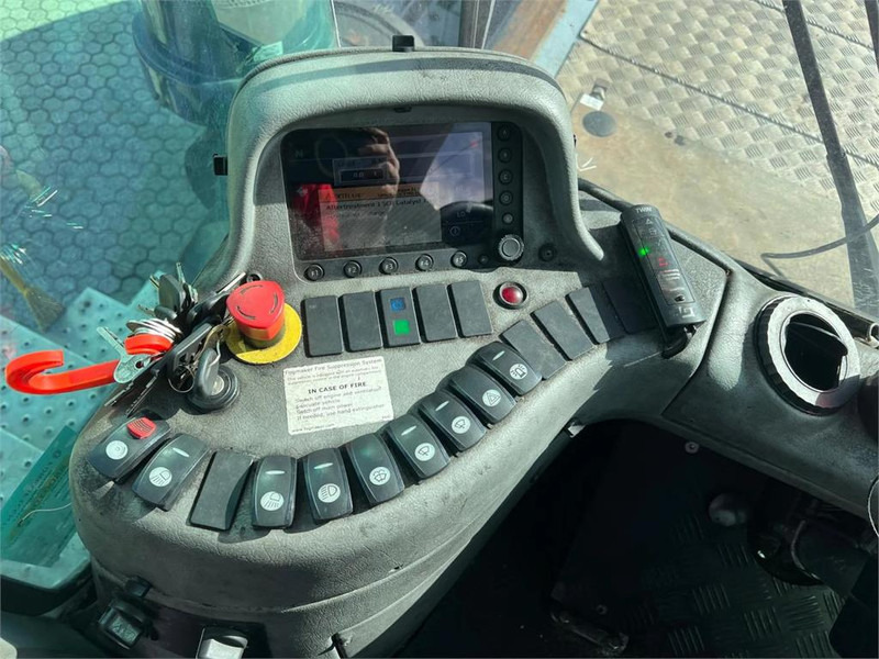 Reach stacker KONECRANES SMV 4531 TB5: photos 9