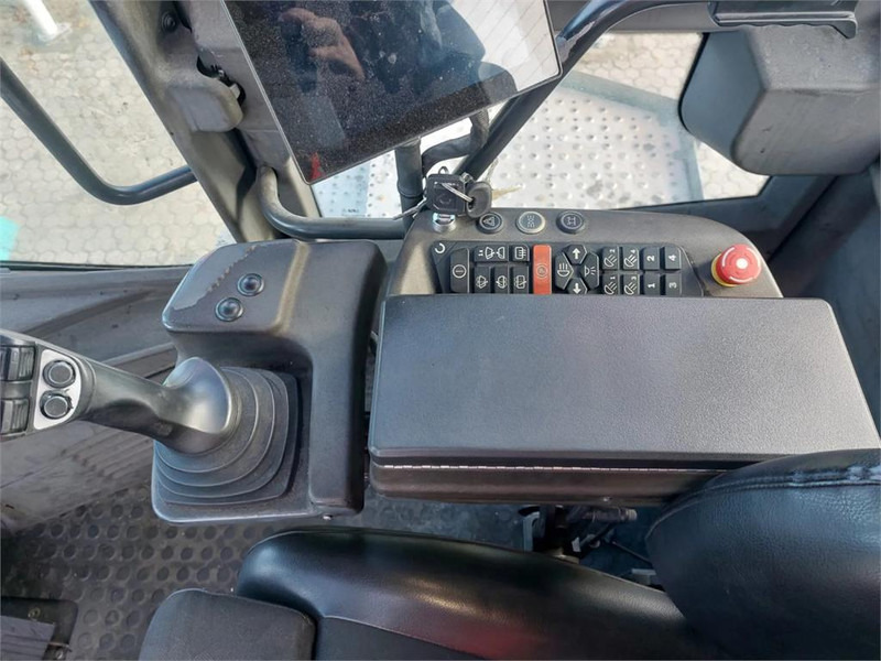 Reach stacker KONECRANES SMV 4532 TC5: photos 14 Reach stacker KONECRANES SMV 4532 TC5: photos 14