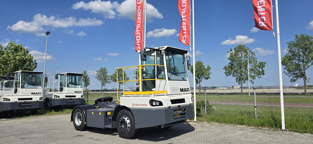 Tracteur portuaire MAFI T230