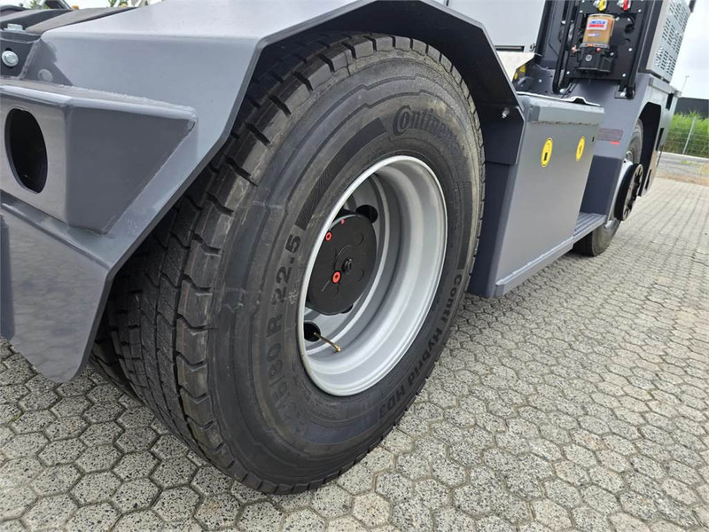 Tracteur portuaire Mafi R336 4x4: photos 16
