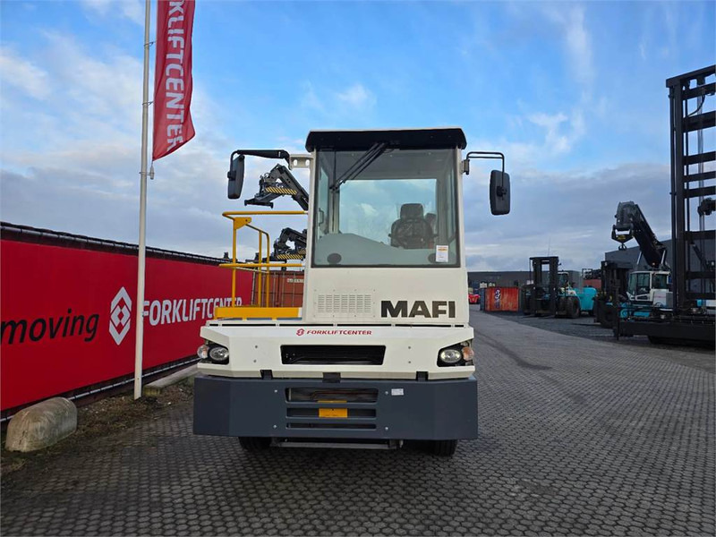 Mafi T230 - Tracteur portuaire: photos 5 Mafi T230 - Tracteur portuaire: photos 5