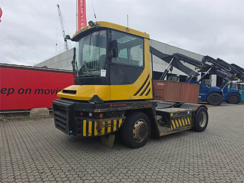 Terberg RT283 4x4 - Tracteur portuaire: photos 2 Terberg RT283 4x4 - Tracteur portuaire: photos 2