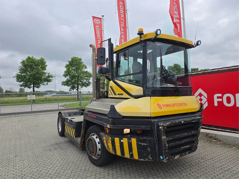 Terberg RT283 4x4 - Tracteur portuaire: photos 1 Terberg RT283 4x4 - Tracteur portuaire: photos 1