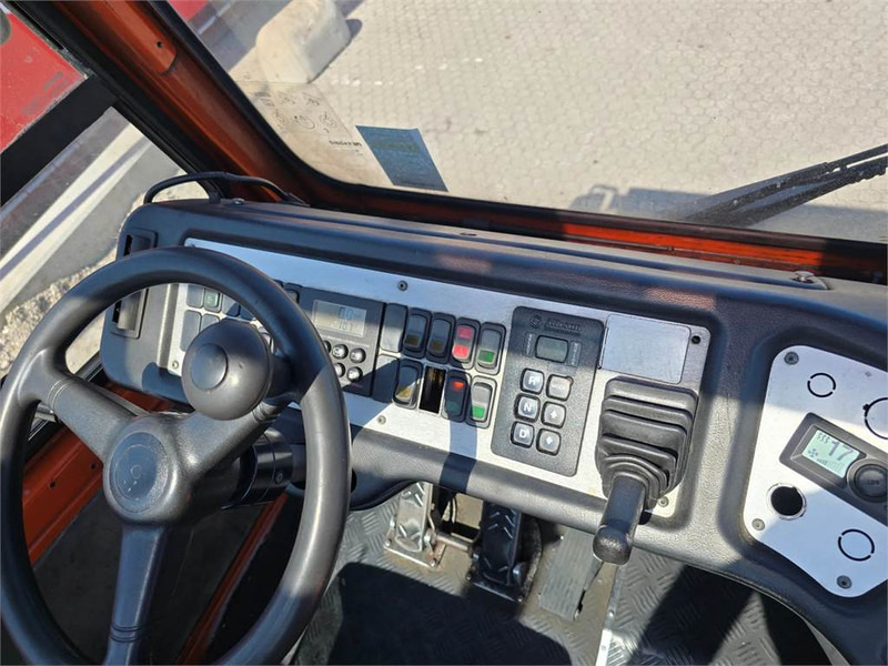 Tracteur portuaire Terberg YT182: photos 18