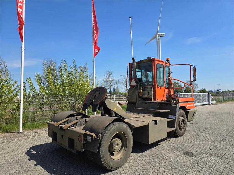 Tracteur portuaire Terberg YT182: photos 7