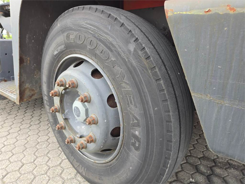 Tracteur portuaire Terberg YT182: photos 12