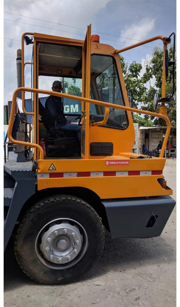 Terberg YT182 - Tracteur portuaire: photos 4 Terberg YT182 - Tracteur portuaire: photos 4