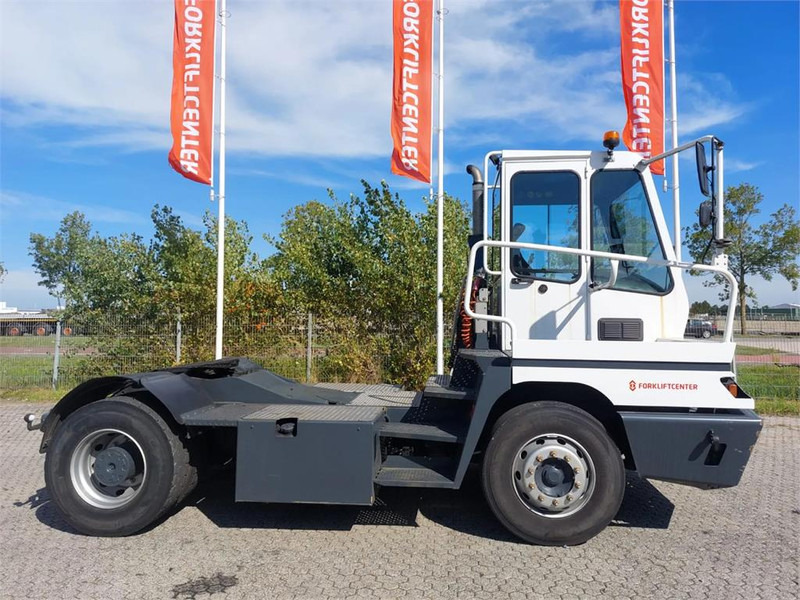 Terberg YT182 - Tracteur portuaire: photos 3 Terberg YT182 - Tracteur portuaire: photos 3