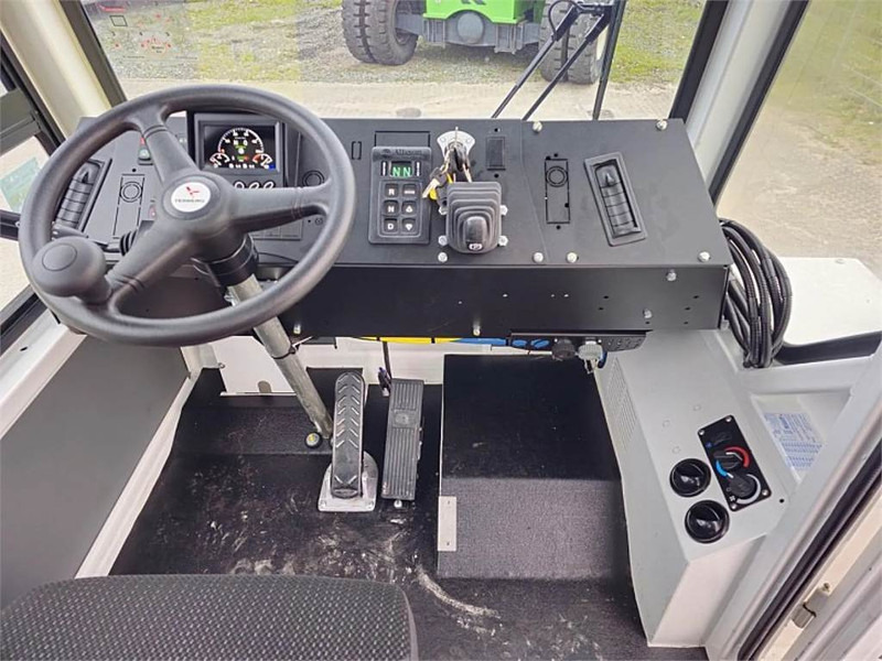 Tracteur portuaire Terberg YT220: photos 8