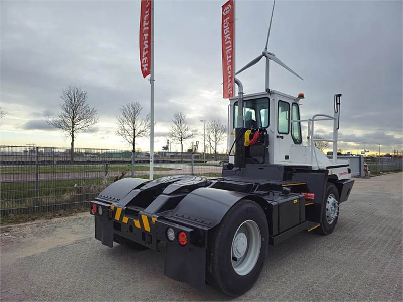 Terberg YT220 - Tracteur portuaire: photos 5 Terberg YT220 - Tracteur portuaire: photos 5