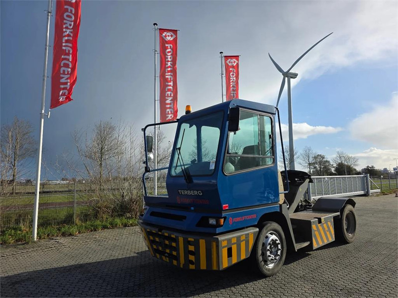 Terberg YT222 - Tracteur portuaire: photos 2 Terberg YT222 - Tracteur portuaire: photos 2
