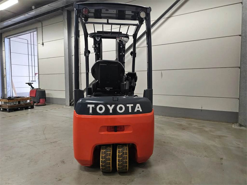 Toyota 8FBE20T en leasing occasion Toyota 8FBE20T: photos 8
