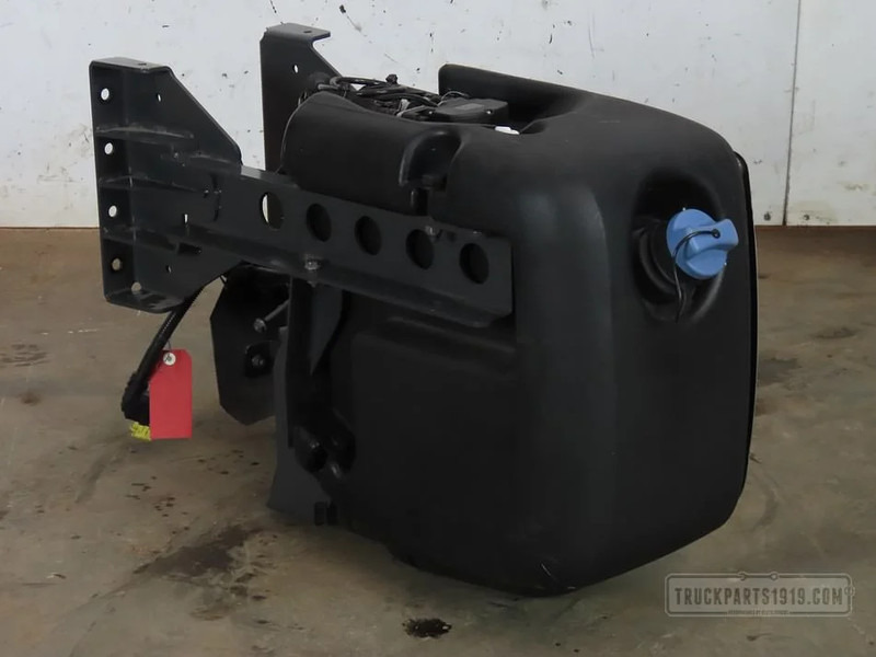 DAF Exhaust System AdBlue tank 25L DAF. - AdBlue réservoir pour Camion: photos 1 DAF Exhaust System AdBlue tank 25L DAF. - AdBlue réservoir pour Camion: photos 1