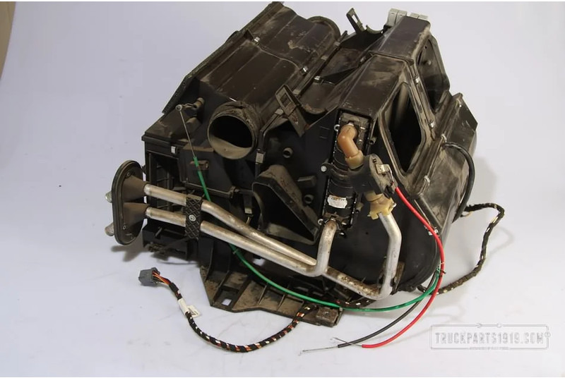 DAF Heating, Ventilation & AC Kachel unit DAF XF105 - Chauffage/ Ventilation pour Camion: photos 2 DAF Heating, Ventilation & AC Kachel unit DAF XF105 - Chauffage/ Ventilation pour Camion: photos 2