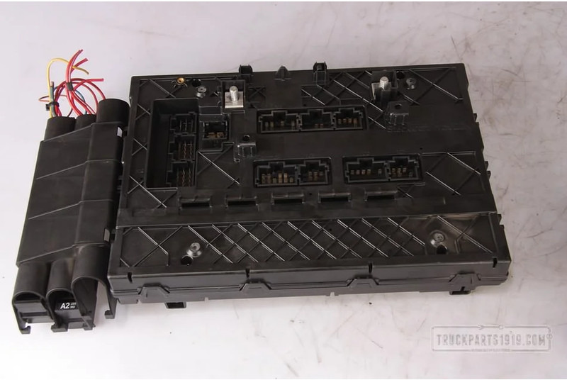 Hella Electrical System ECU SAM cabine MB MP4 - Système électrique pour Camion: photos 2 Hella Electrical System ECU SAM cabine MB MP4 - Système électrique pour Camion: photos 2