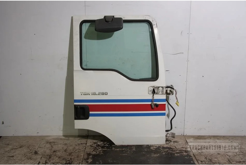 MAN Body & Chassis Parts Portier rechts - Portière et pièces pour Camion: photos 1 MAN Body & Chassis Parts Portier rechts - Portière et pièces pour Camion: photos 1