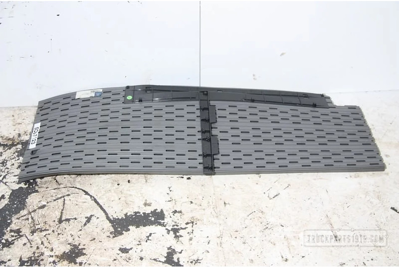 Mercedes-Benz Body & Chassis Parts Anti-Spray Plaat - Carrosserie et extérieur pour Camion: photos 1 Mercedes-Benz Body & Chassis Parts Anti-Spray Plaat - Carrosserie et extérieur pour Camion: photos 1
