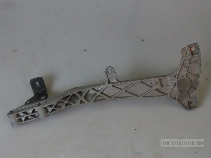Mercedes-Benz Body & Chassis Parts Bumpersteun Li. MB MP4 - Angle de pare-chocs pour Camion: photos 1 Mercedes-Benz Body & Chassis Parts Bumpersteun Li. MB MP4 - Angle de pare-chocs pour Camion: photos 1