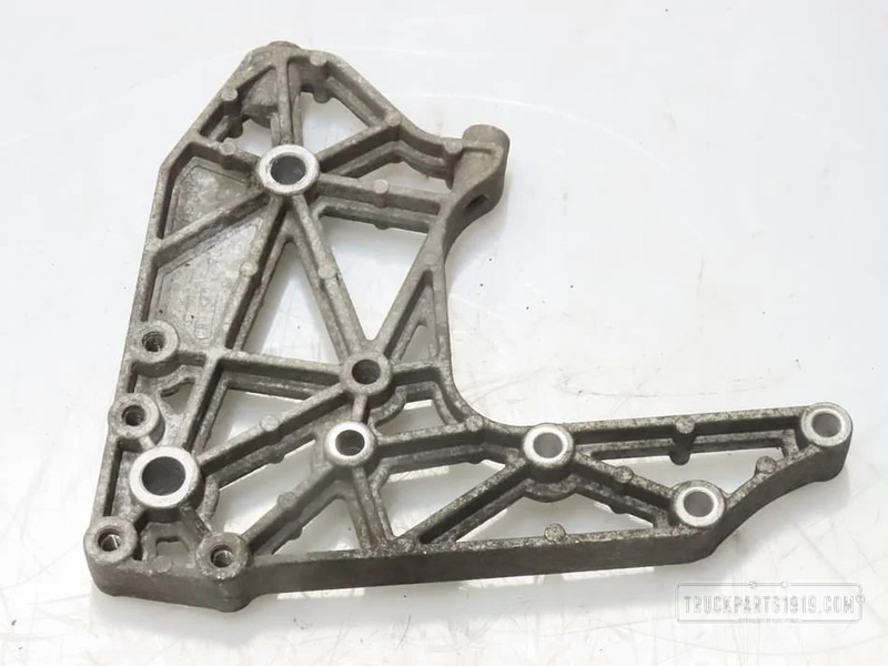 Scania 2594542 Bumper steun - Pare-chocs pour Camion: photos 1 Scania 2594542 Bumper steun - Pare-chocs pour Camion: photos 1