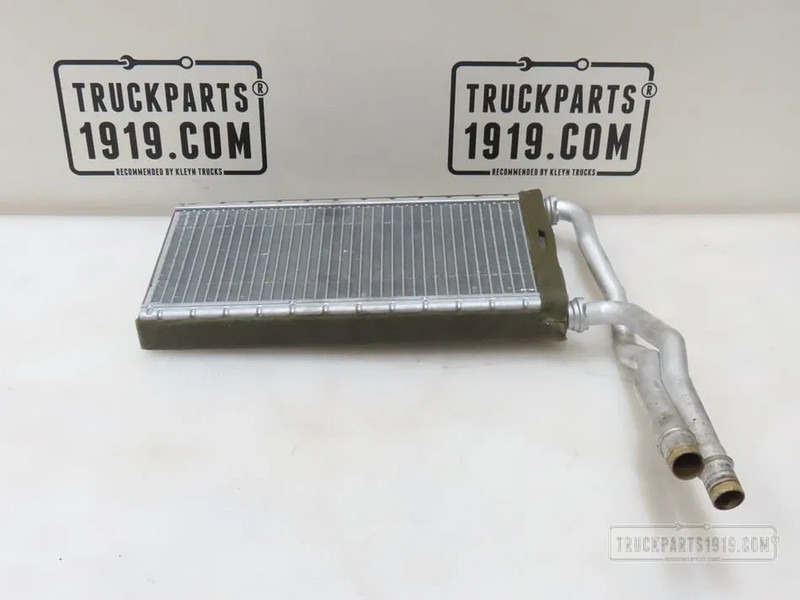 Scania 3188838 Kachelradiateur Scania - Chauffage/ Ventilation pour Camion: photos 1 Scania 3188838 Kachelradiateur Scania - Chauffage/ Ventilation pour Camion: photos 1