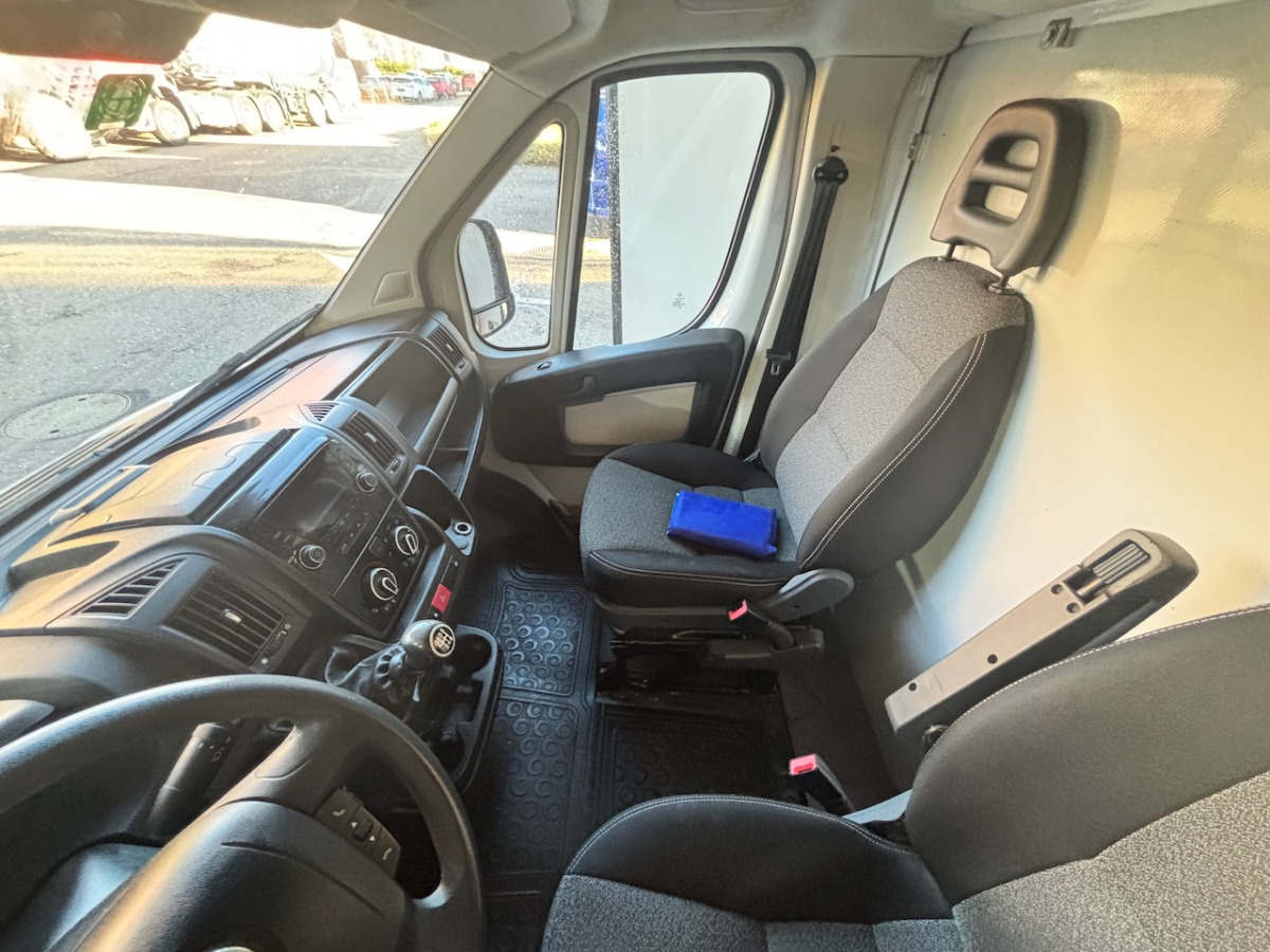 FIAT Ducato 2.3MJ - Utilitaire frigorifique: photos 5 FIAT Ducato 2.3MJ - Utilitaire frigorifique: photos 5