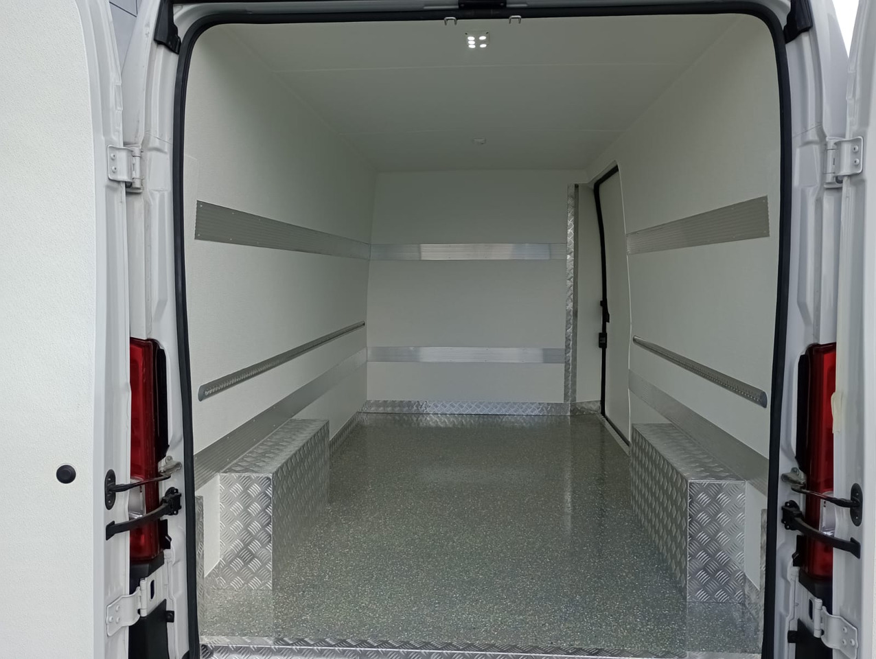 Fiat Ducato 140 L3H2 Kühlkasten - Utilitaire frigorifique: photos 1 Fiat Ducato 140 L3H2 Kühlkasten - Utilitaire frigorifique: photos 1